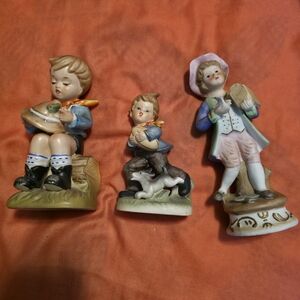 Vintage Ceramic Figurines Set - Royal Crown